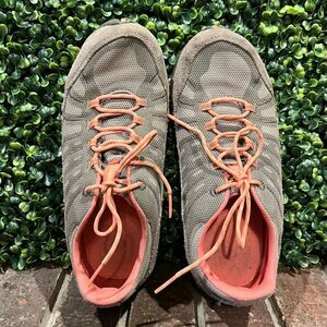 ✨Girls Columbia Hiking Shoes, Outdoor Adventure Ready!